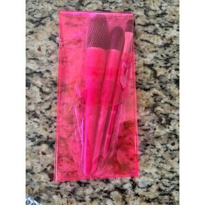 New Lilly Pulitzer Set Of 3 Markup Brush Set in Clear Pink Plastic Case